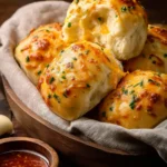 Cheesy Garlic Dinner Rolls First Image